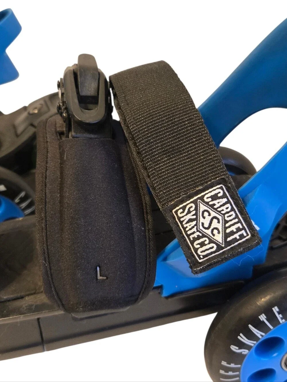 Cardiff Skate Company Cruiser Strap Step-in Skates Blue/Black, Size Adult Small